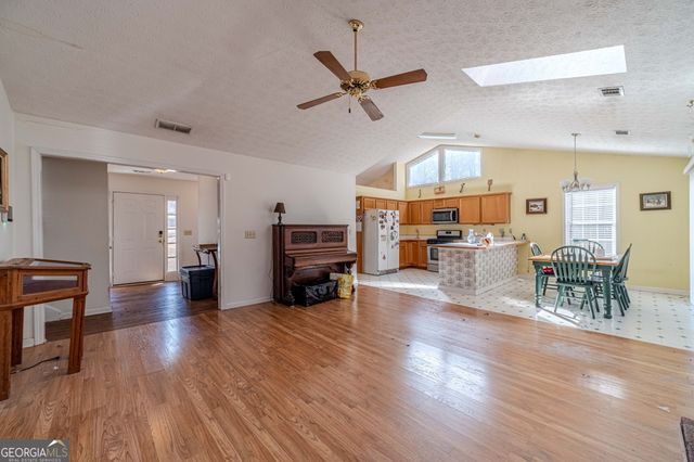 3172 Summit Springs Court, Loganville, GA 30052