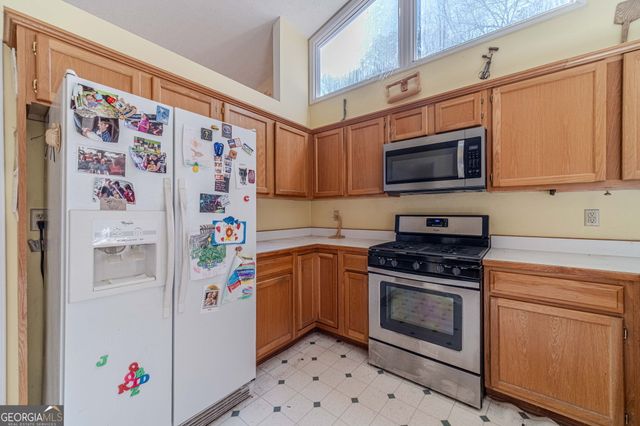 3172 Summit Springs Court, Loganville, GA 30052