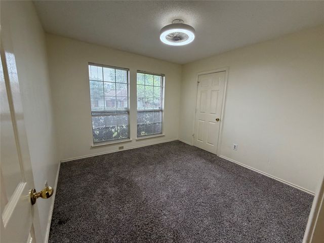 1426 Mapleview Drive, Carrollton, TX 75007