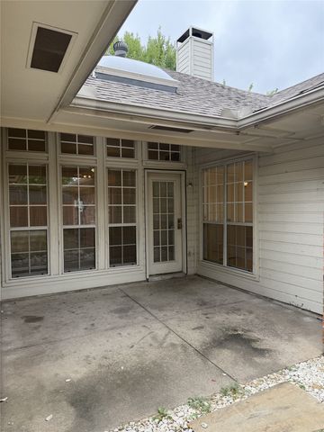 1426 Mapleview Drive, Carrollton, TX 75007