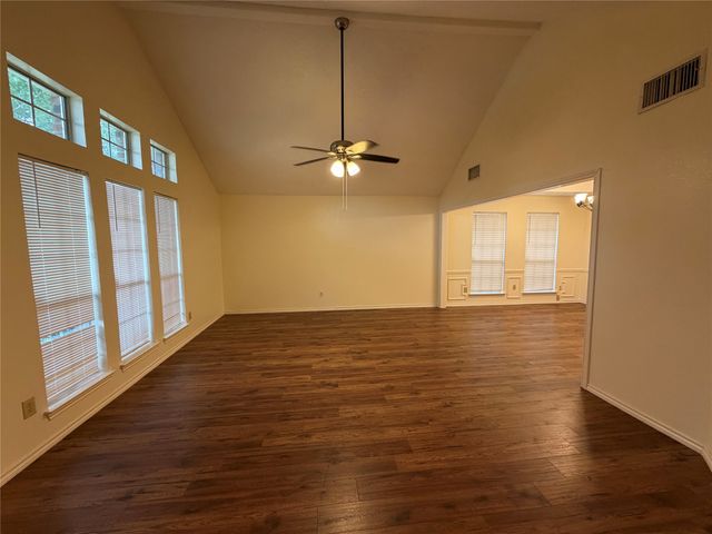 1426 Mapleview Drive, Carrollton, TX 75007