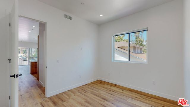 4462 Maplewood Avenue, Los Angeles, CA 90004