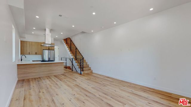 4462 Maplewood Avenue, Los Angeles, CA 90004