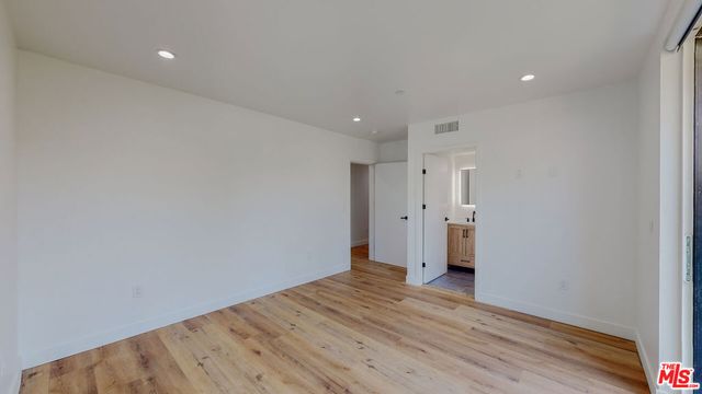 4462 Maplewood Avenue, Los Angeles, CA 90004