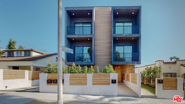 4462 Maplewood Avenue, Los Angeles, CA 90004