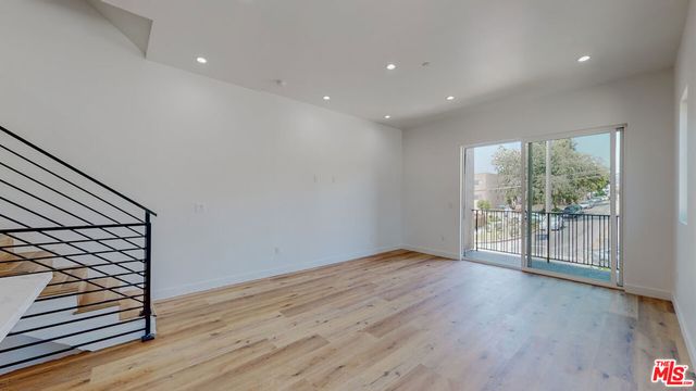 4462 Maplewood Avenue, Los Angeles, CA 90004