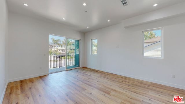 4462 Maplewood Avenue, Los Angeles, CA 90004