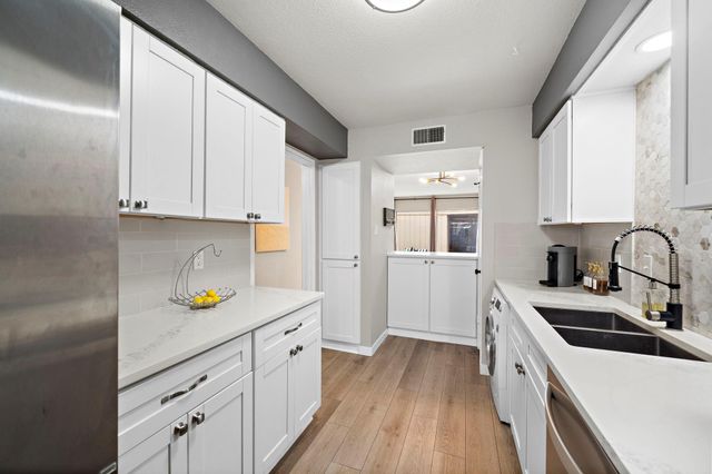 6485 Burgoyne Road 43, Houston, TX 77057