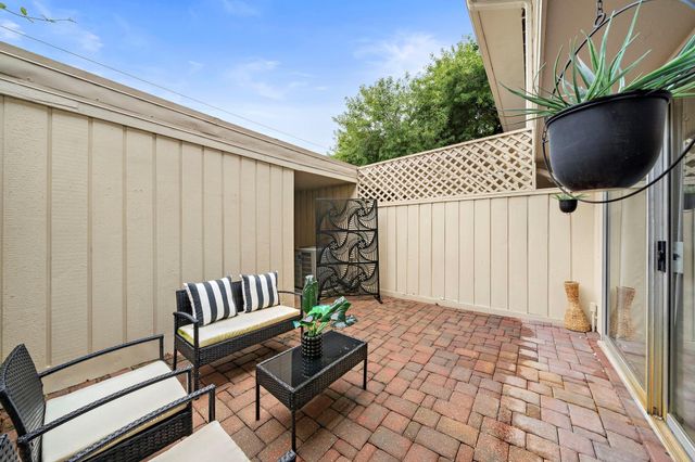 6485 Burgoyne Road 43, Houston, TX 77057