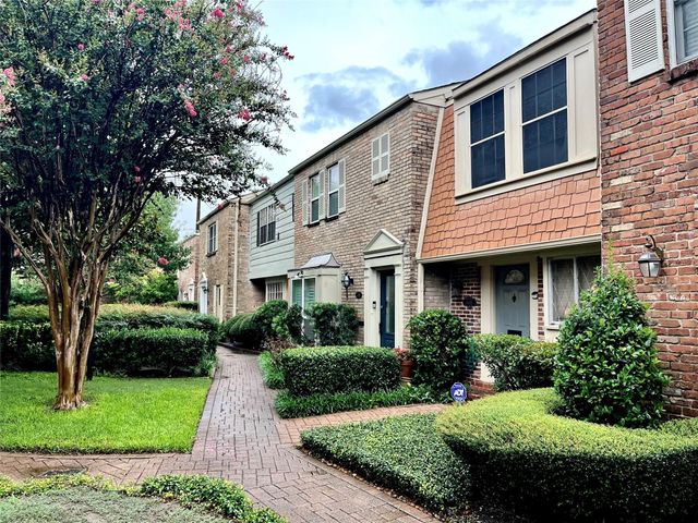 6485 Burgoyne Road 43, Houston, TX 77057