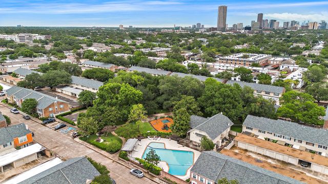 6485 Burgoyne Road 43, Houston, TX 77057