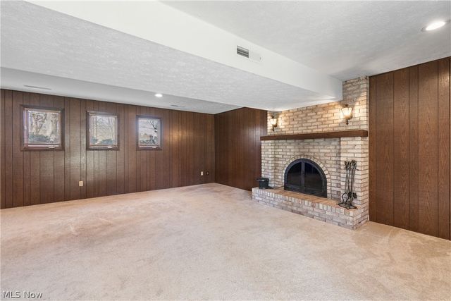 3586 Leafland Street NW, Uniontown, OH 44685