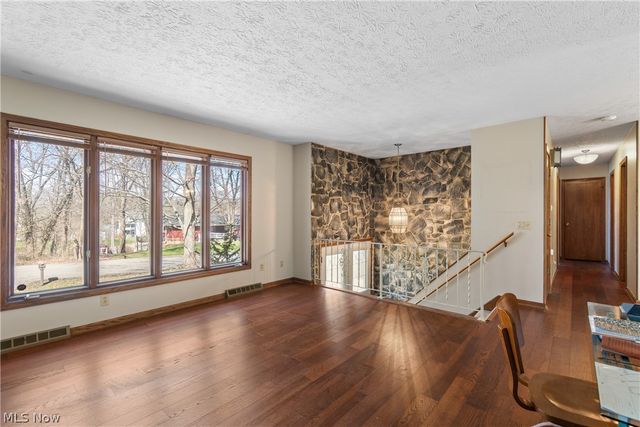 3586 Leafland Street NW, Uniontown, OH 44685