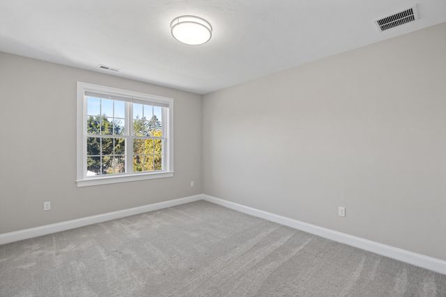 75 Elm St 75, Shrewsbury, MA 01545