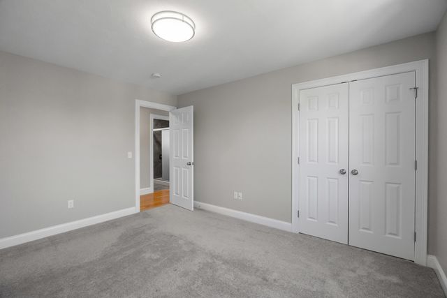 75 Elm St 75, Shrewsbury, MA 01545