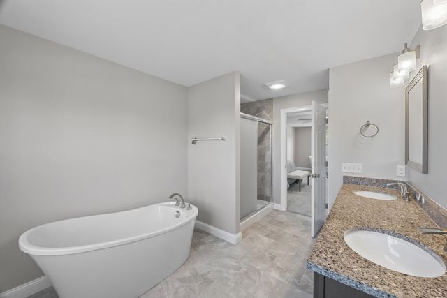 75 Elm St 75, Shrewsbury, MA 01545
