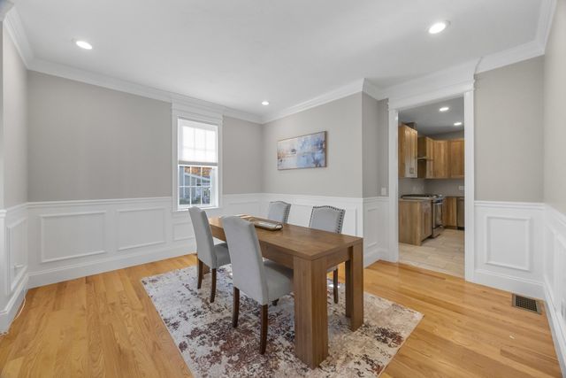 75 Elm St 75, Shrewsbury, MA 01545