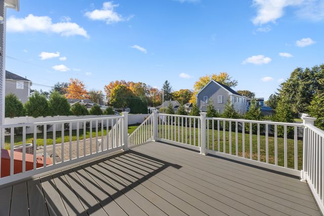 75 Elm St 75, Shrewsbury, MA 01545