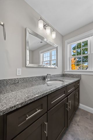 75 Elm St 75, Shrewsbury, MA 01545