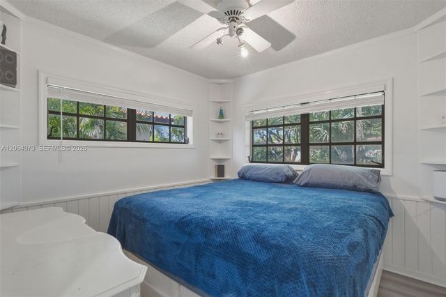 11621 NW 58th Pl, Hialeah, FL 33012