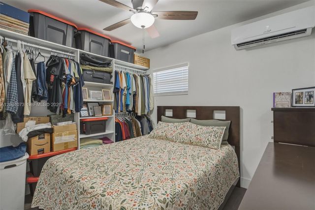 11621 NW 58th Pl, Hialeah, FL 33012