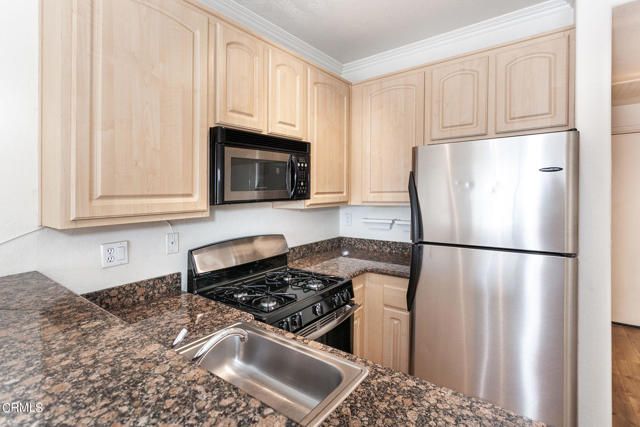 300 N El Molino Avenue 210, Pasadena, CA 91101