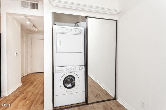 300 N El Molino Avenue 210, Pasadena, CA 91101