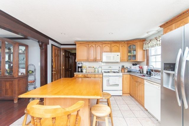 365 Elm St, Bridgewater, MA 02324