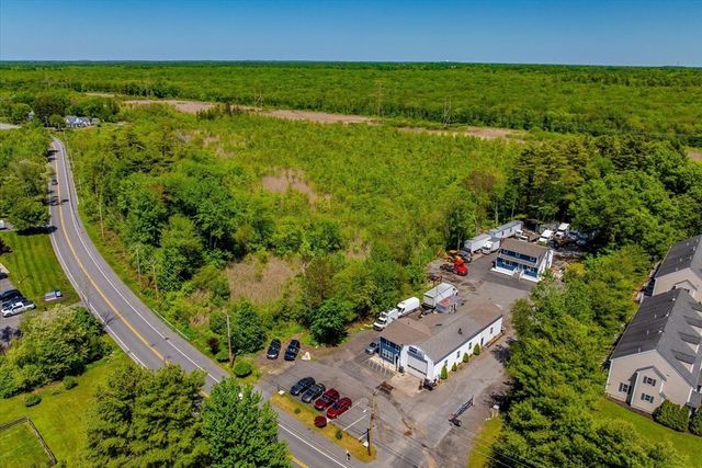 365 Elm St, Bridgewater, MA 02324