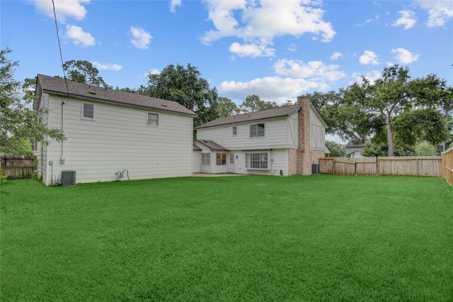 11902 Fawnview Drive, Houston, TX 77070