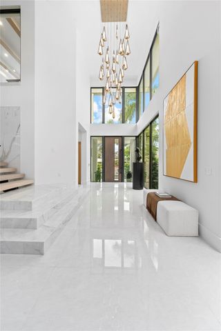 24 Fiesta Way, Fort Lauderdale, FL 33301