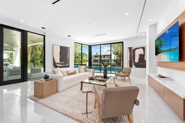 24 Fiesta Way, Fort Lauderdale, FL 33301