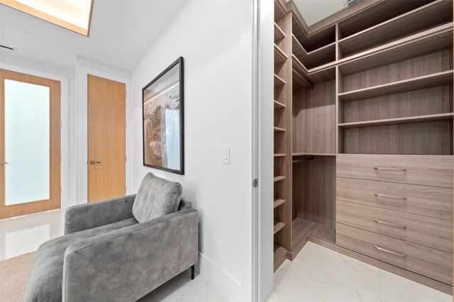 24 Fiesta Way, Fort Lauderdale, FL 33301