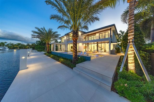 24 Fiesta Way, Fort Lauderdale, FL 33301