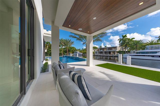 24 Fiesta Way, Fort Lauderdale, FL 33301