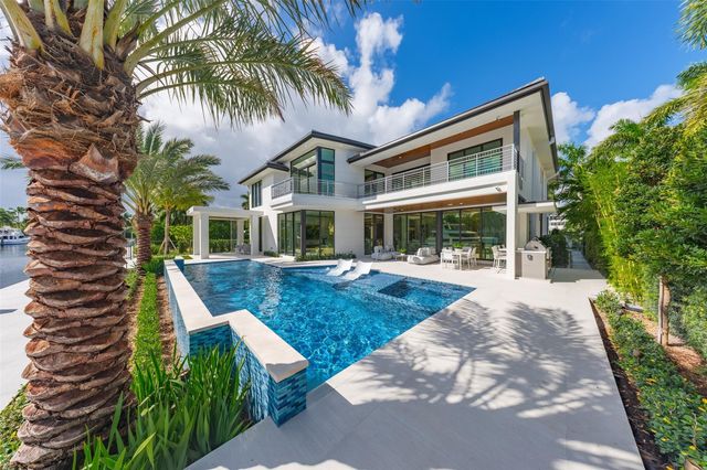 24 Fiesta Way, Fort Lauderdale, FL 33301