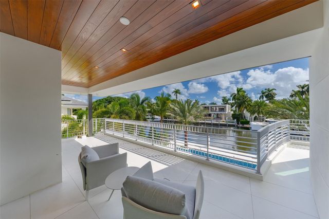 24 Fiesta Way, Fort Lauderdale, FL 33301