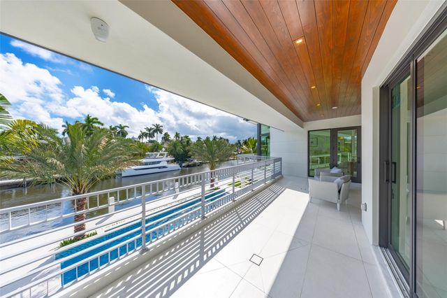 24 Fiesta Way, Fort Lauderdale, FL 33301