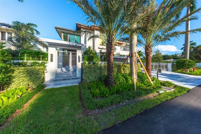 24 Fiesta Way, Fort Lauderdale, FL 33301