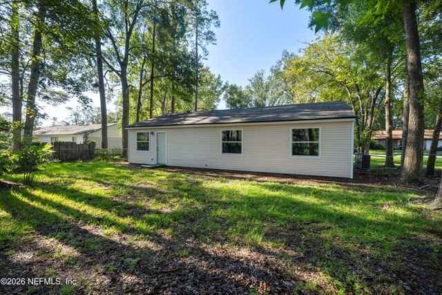 2698 N PINEWOOD Boulevard, Middleburg, FL 32068