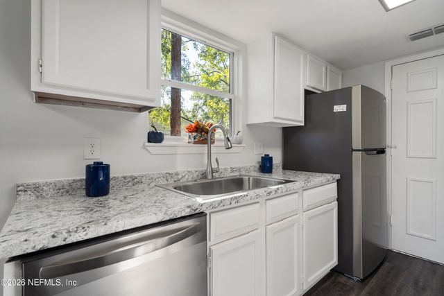 2698 N PINEWOOD Boulevard, Middleburg, FL 32068