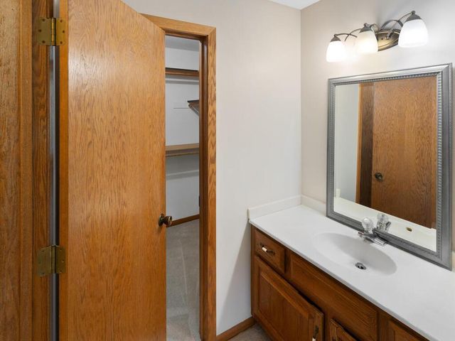 14435 Fairway Drive, Eden Prairie, MN 55344