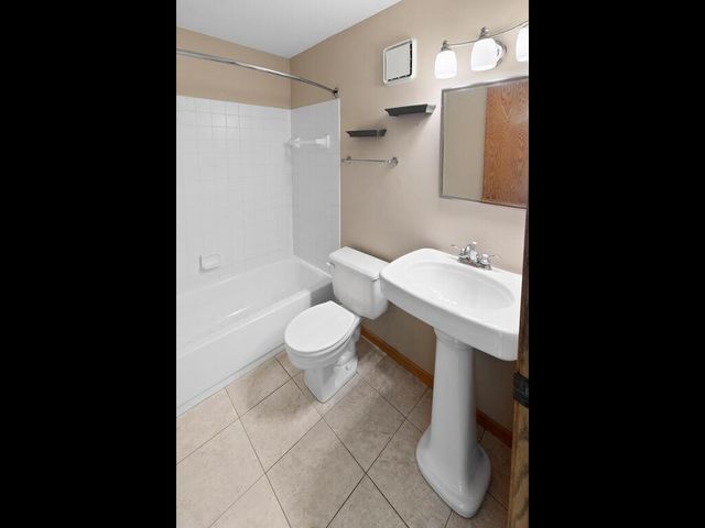 14435 Fairway Drive, Eden Prairie, MN 55344