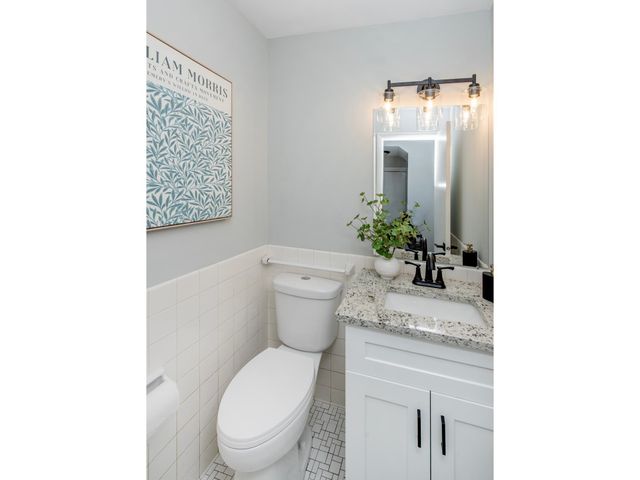 10419 Morris Road, Bloomington, MN 55437