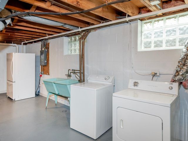 10419 Morris Road, Bloomington, MN 55437