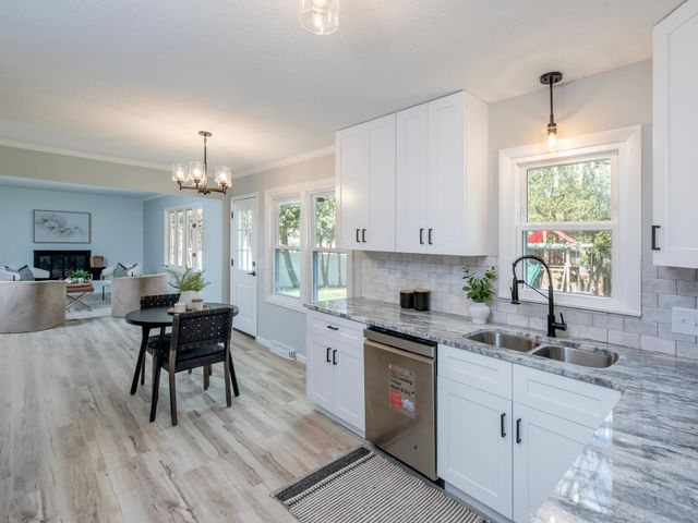 10419 Morris Road, Bloomington, MN 55437