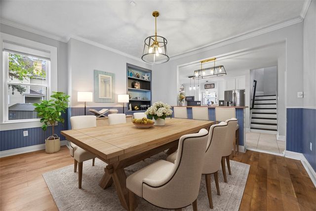 10 Hawthorne Ave, Crafton, PA 15205