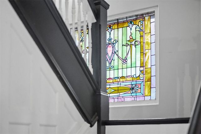 10 Hawthorne Ave, Crafton, PA 15205