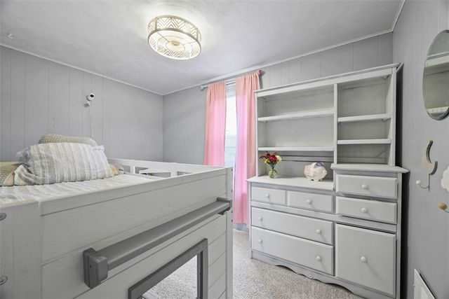 10 Hawthorne Ave, Crafton, PA 15205