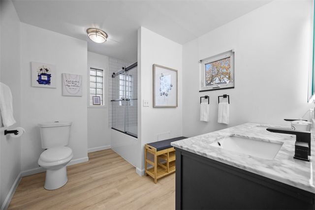 10 Hawthorne Ave, Crafton, PA 15205